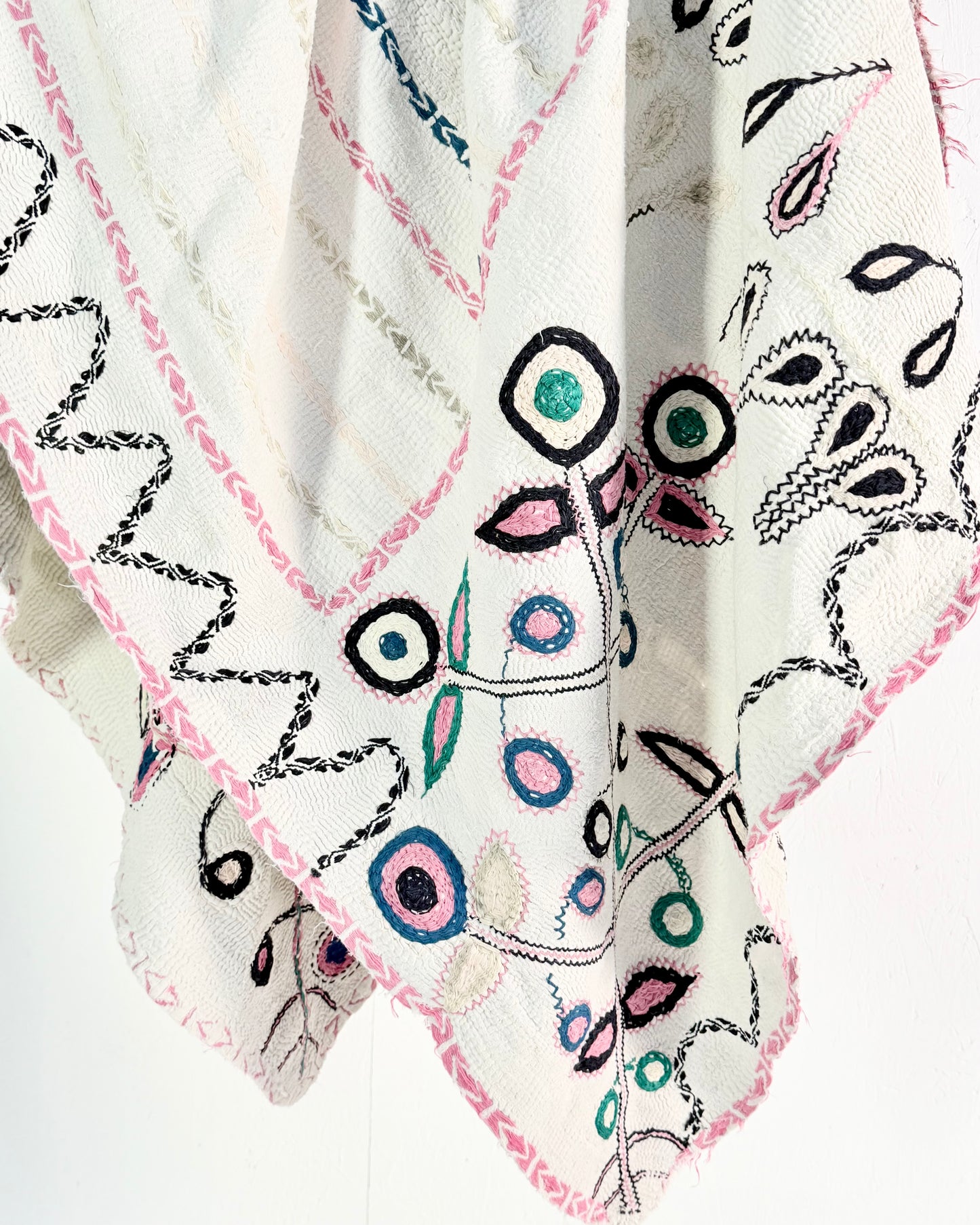 Project Kantha Quilt: White Nakshi Kantha With Tree Of Life Embroidery