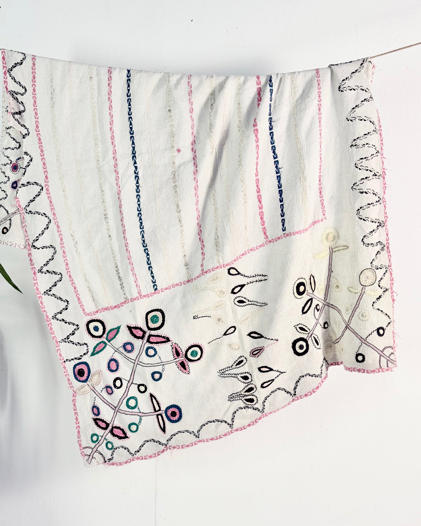 Project Kantha Quilt: White Nakshi Kantha With Tree Of Life Embroidery