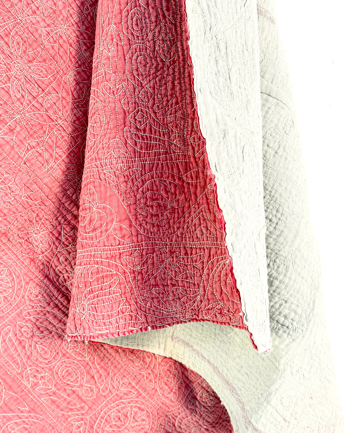 Embroidered Sujini Vintage Kantha Quilt In Faded Pink With Lotus Flower