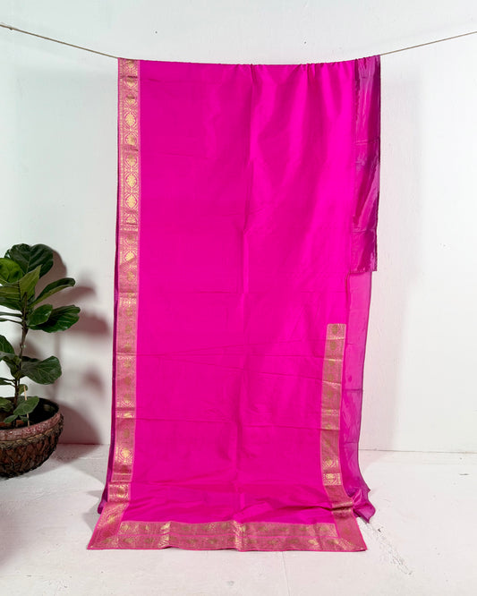 Preloved Silk Sari Length in Hot Pink 10