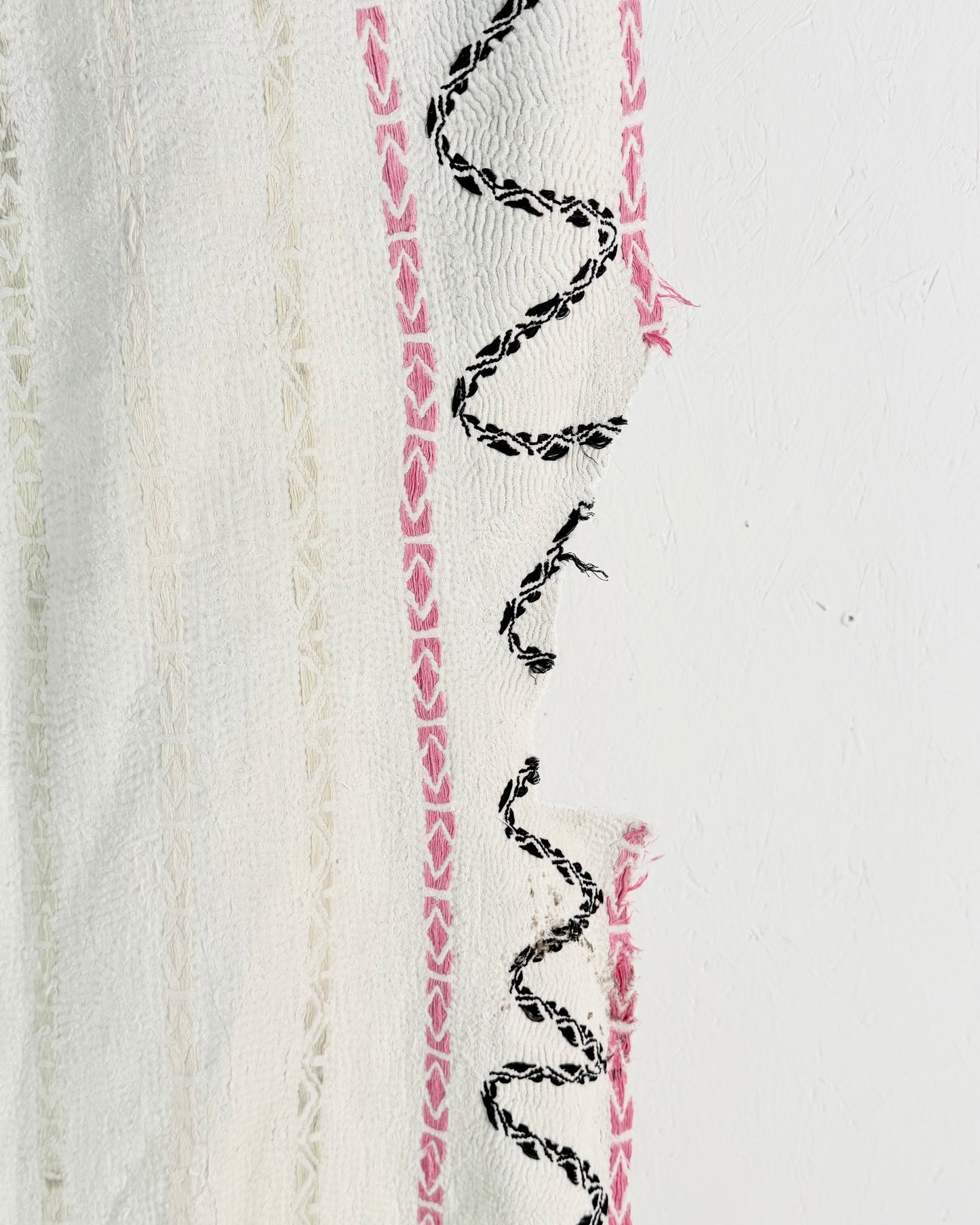 Project Kantha Quilt: White Nakshi Kantha With Tree Of Life Embroidery