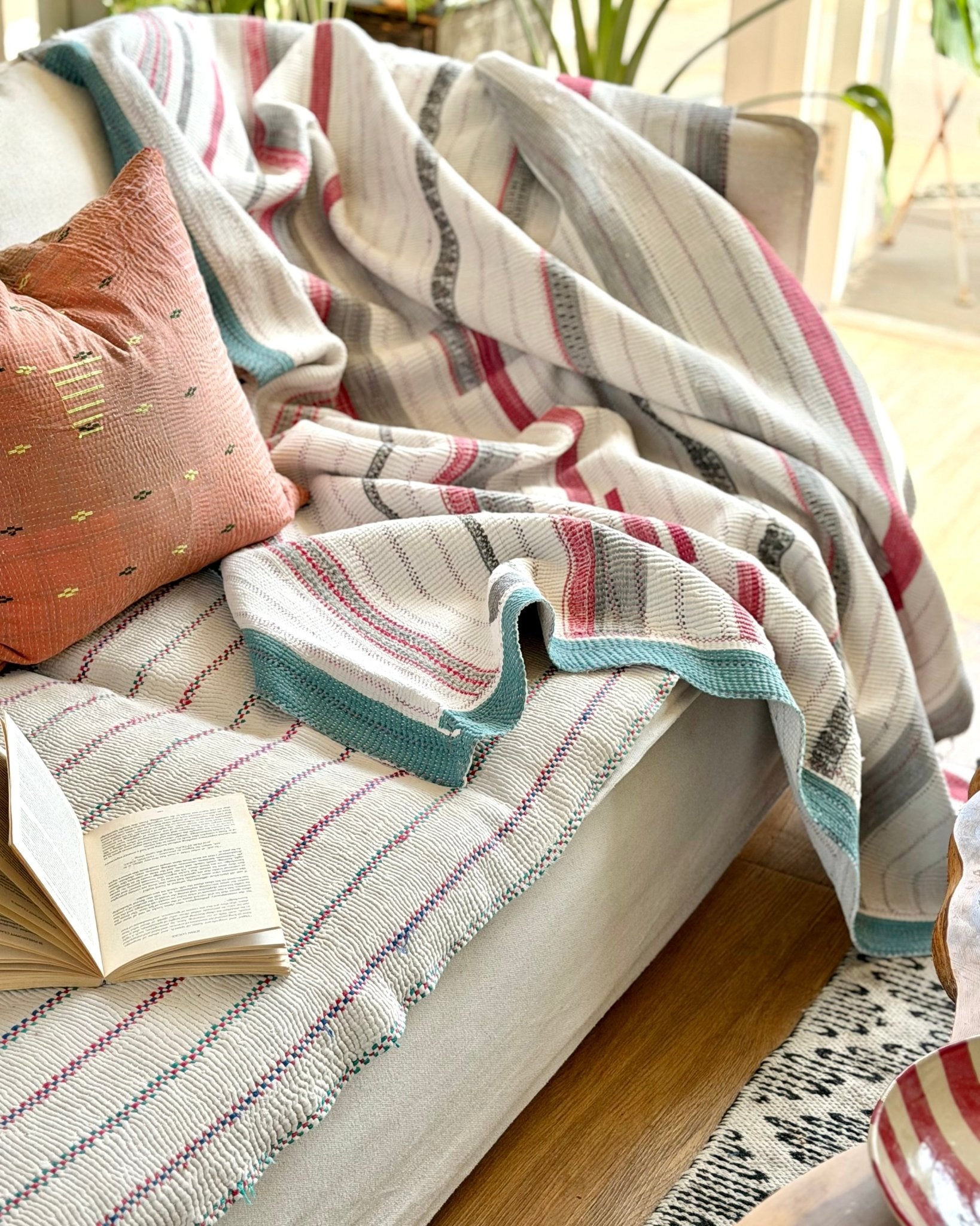 Large Heavy Fine Stitched Embroidered Vintage Kantha Quilt in White and Pink - Biggs & Hill