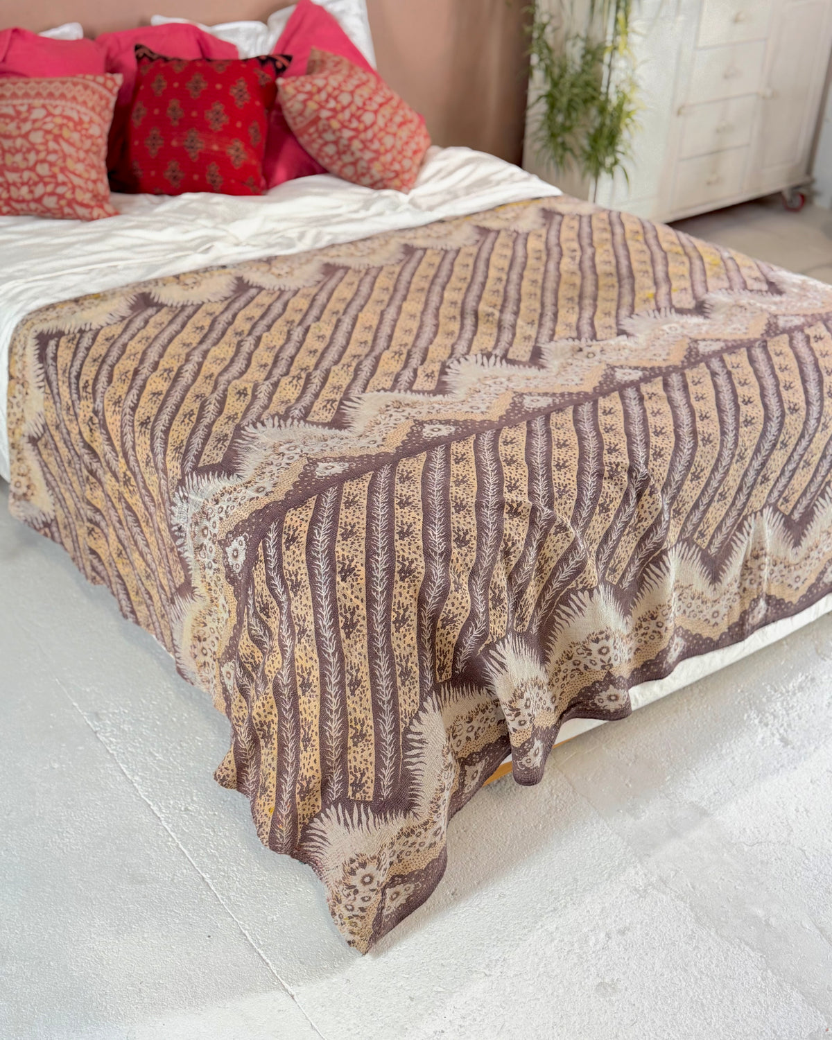 Large Extra Fine Stitched Vintage Kantha Quilt in Pinks and Greys