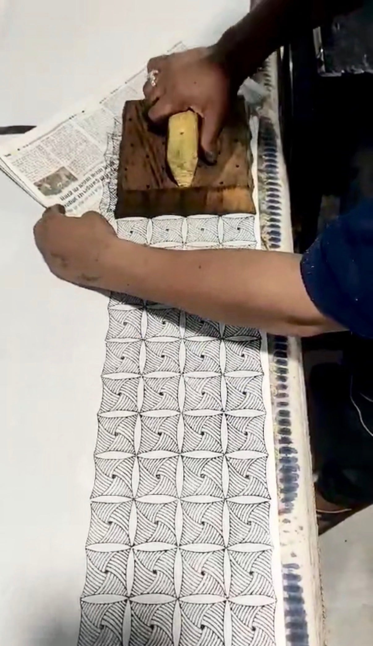 Black and White Triangle Print King Size Kantha Bedspread - Biggs & Hill