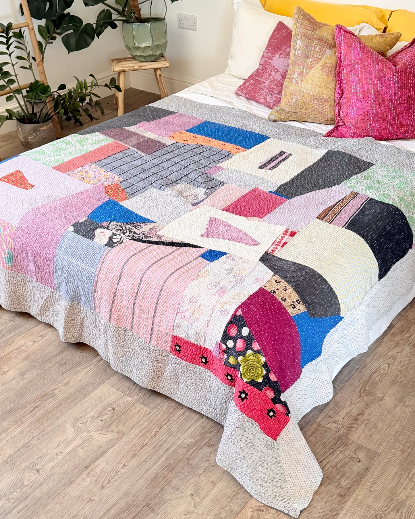 Large Fine Stitched Vintage Kantha Quilt in Multicolour Patchwork