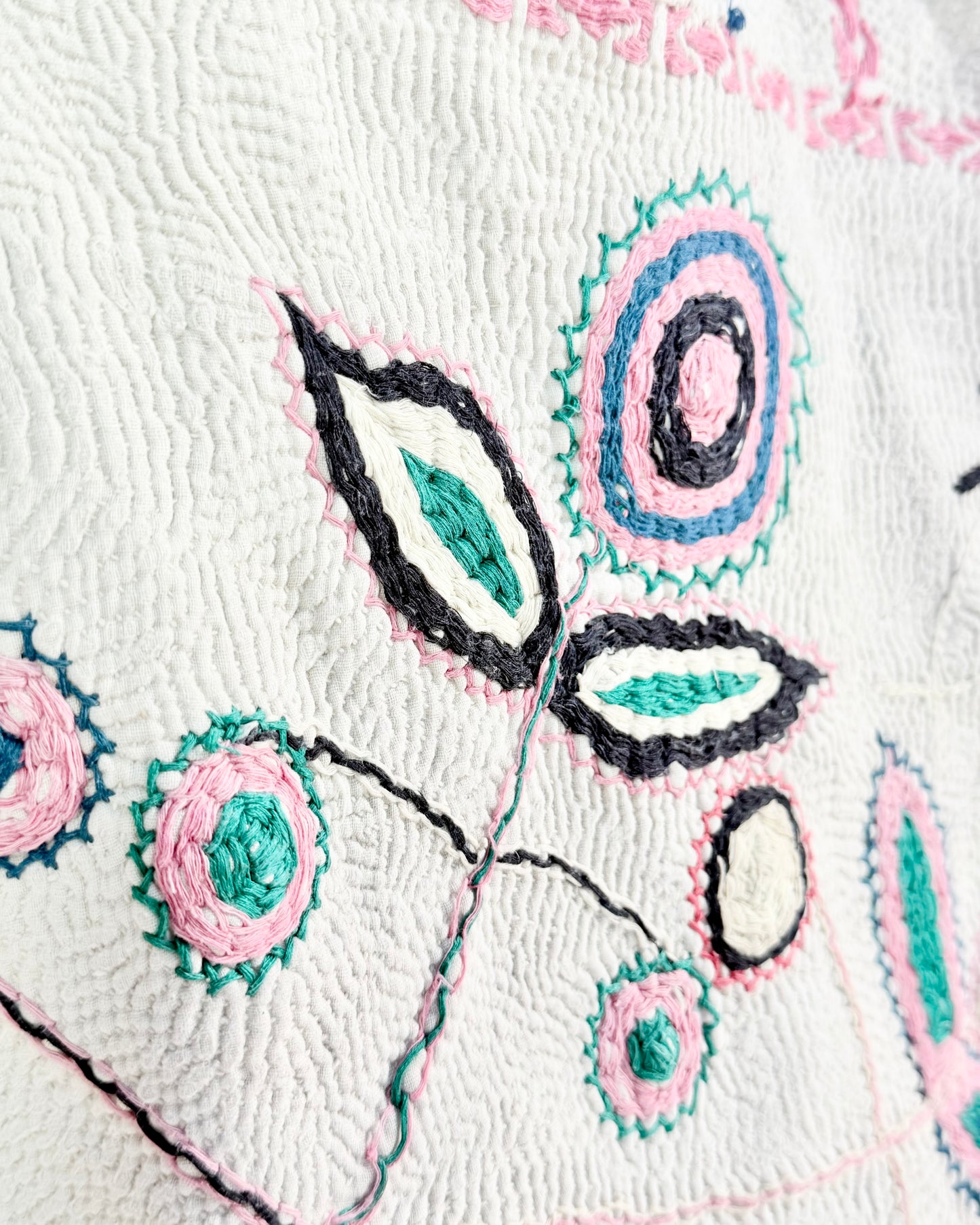 Project Kantha Quilt: White Nakshi Kantha With Tree Of Life Embroidery