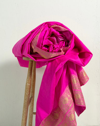 Preloved Silk Sari Length in Hot Pink 10