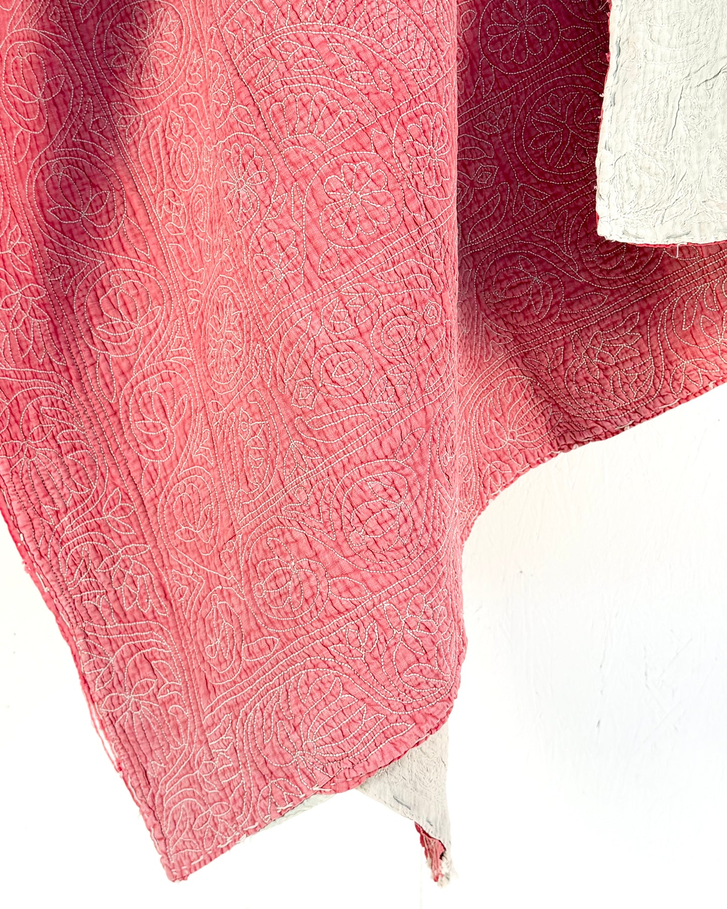 Embroidered Sujini Vintage Kantha Quilt In Faded Pink With Lotus Flower