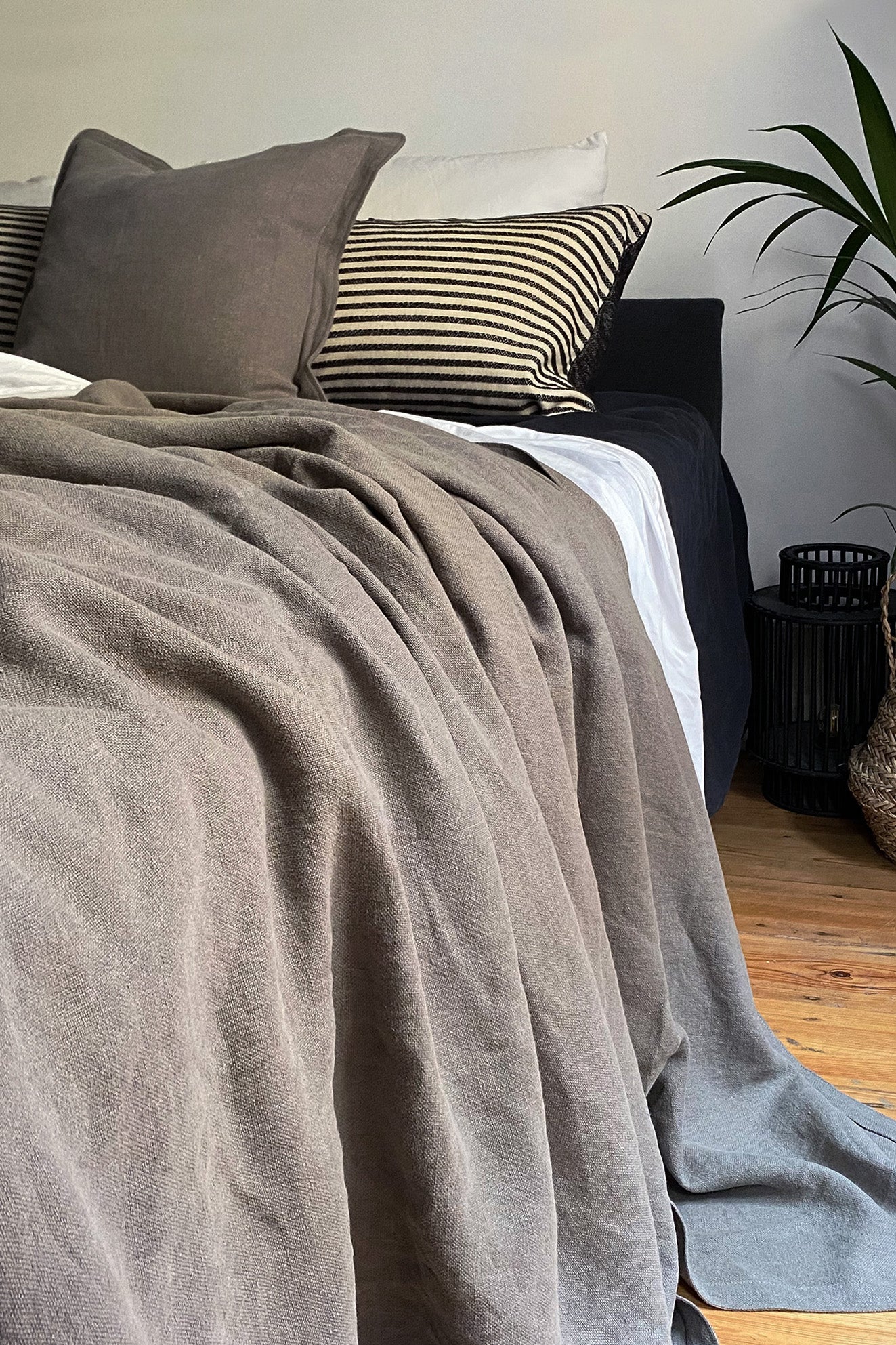 Utility Bed Throw Stonewashed Linen Blanket in Smoke Grey - Biggs & Hill - Blanket - Bedspread - blanket - charcoal