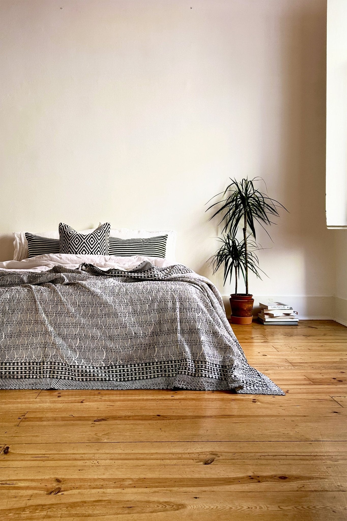 Black and White Fan Print King Size Kantha Bedspread - Biggs & Hill - Bedspread - Bedspread - black - blanket