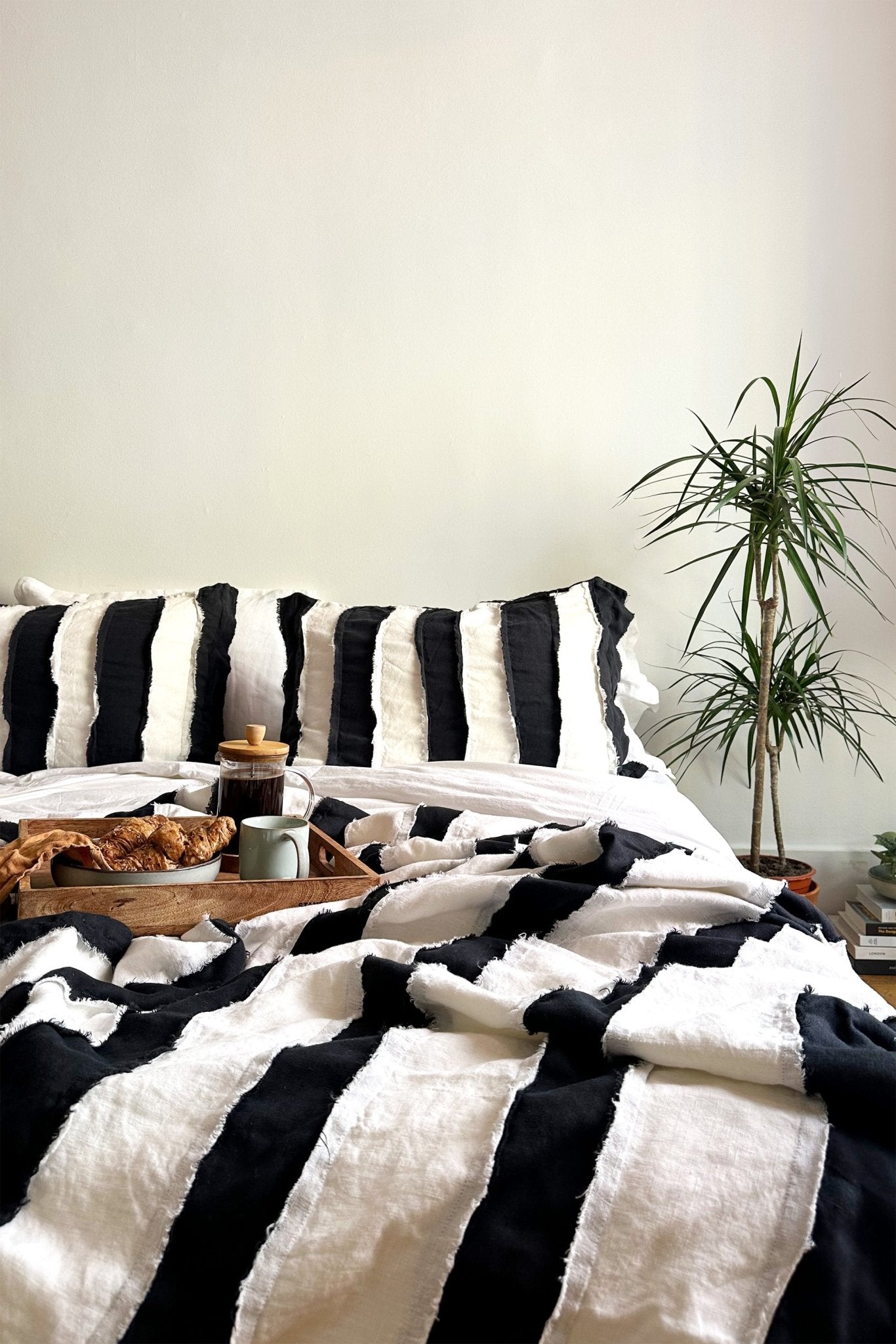 Black and White Striped Linen Pillowcase - Biggs & Hill - Cushion Covers - 30 inch - 50cm - 75cm
